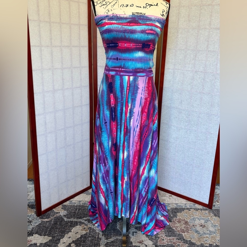 Beautiful Strapless Dress - EUC - Size Medium